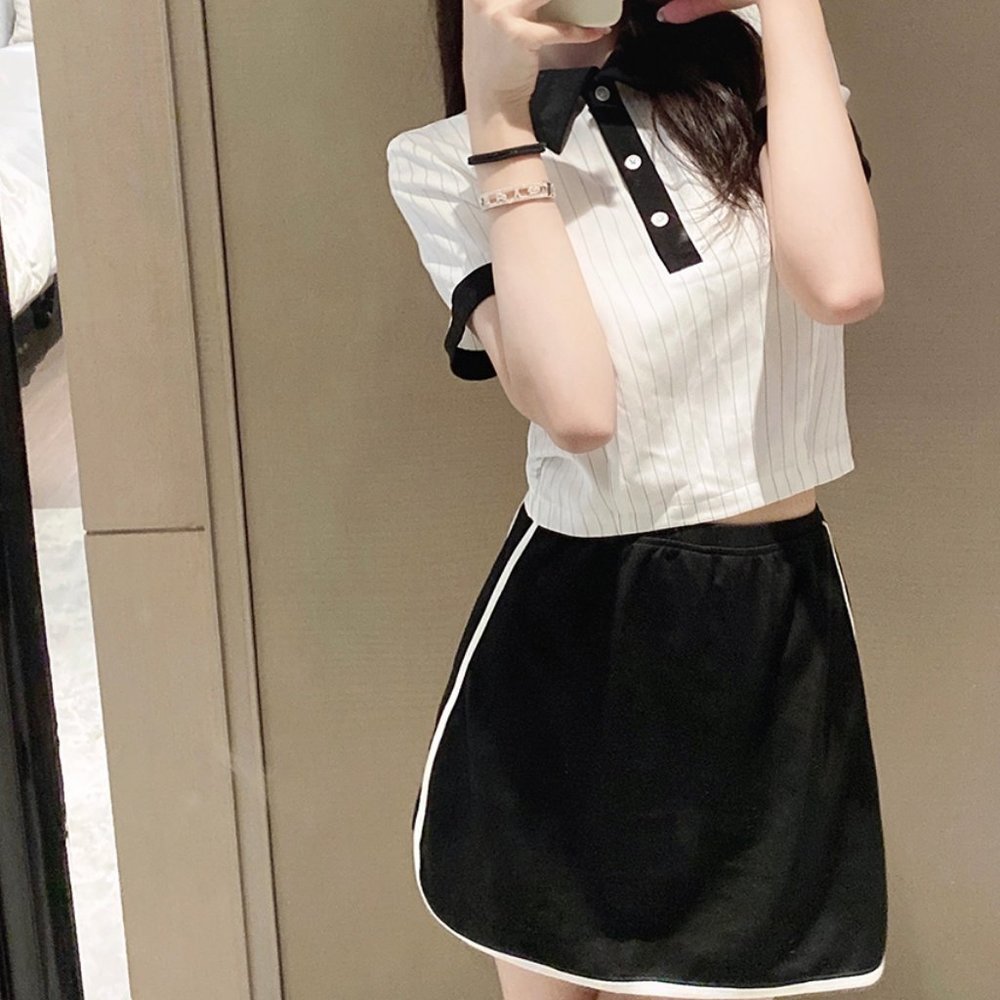 College style short-sleeved shorts two-piece color